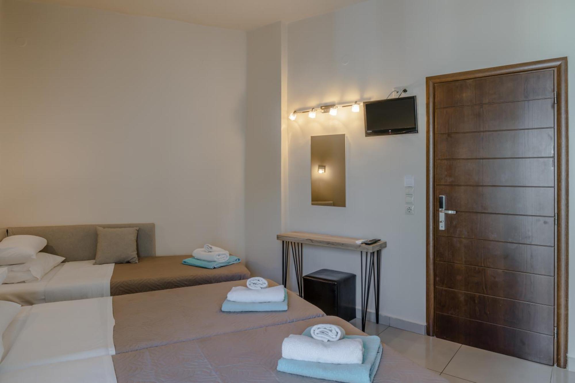 Areti Hotel Agia Galini  Room photo